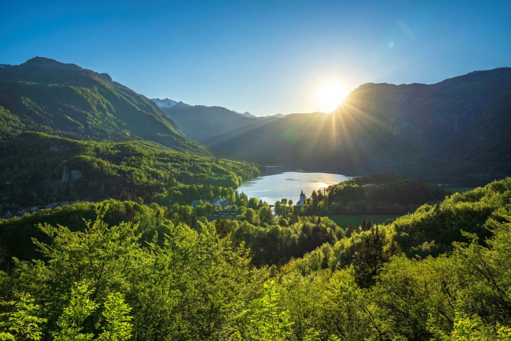 Pogled na Bohinjsko jezero
