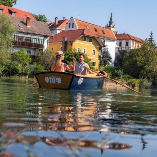 Čolnarjenje po reki Krki