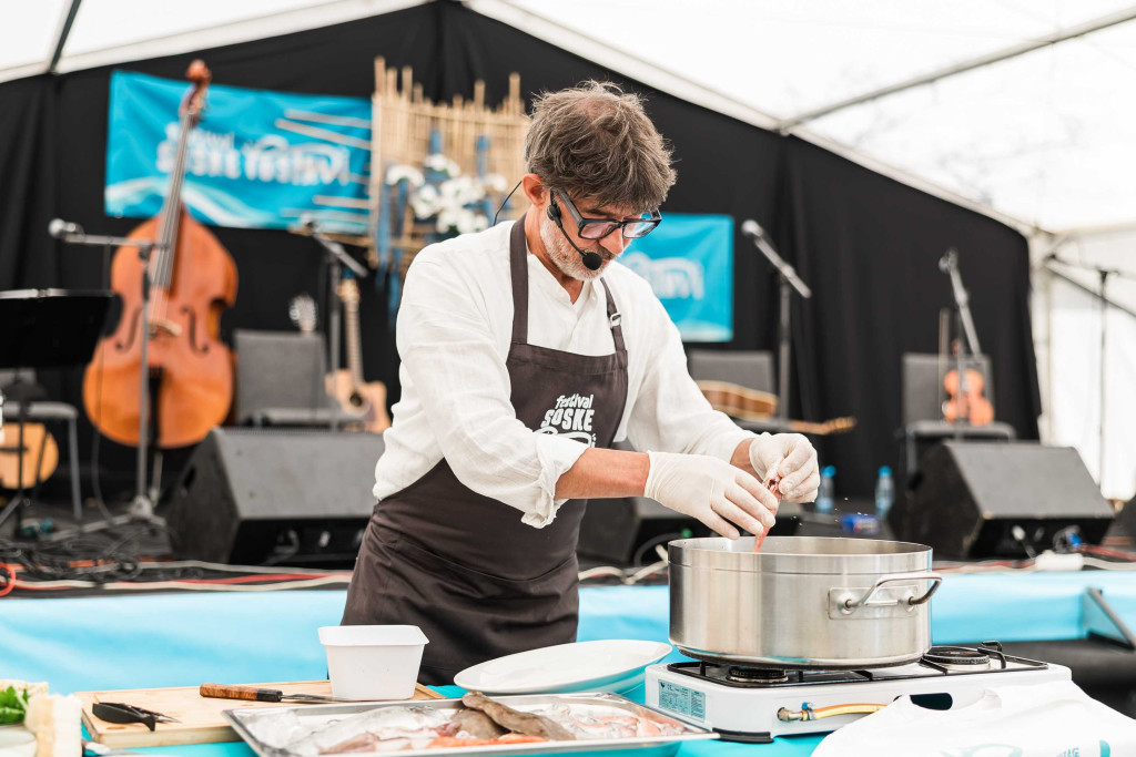 Live cooking and music at the Soča Trout Festival