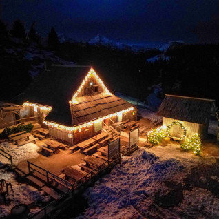 Restaurant Zeleni rob at night on Velika planina