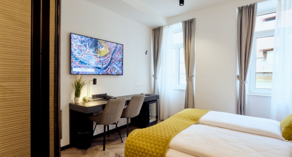 Modern double room at Hotel Ljubljana