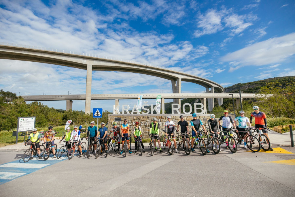 Cyclists gathered at the Kraški rob Visitor Centre