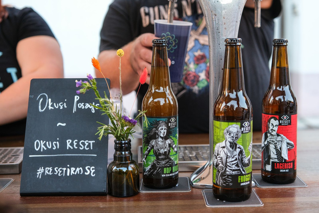 Craft beers from Reset Brewery at the Street Food Festival – Taste Posavje in Krško.